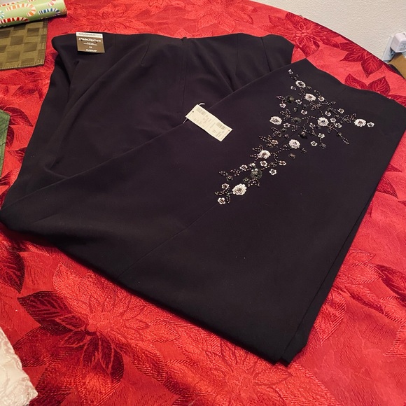 Avenue Pants - Avenue NWT dressy Black Pants with Side Zip for Easy on and Off.